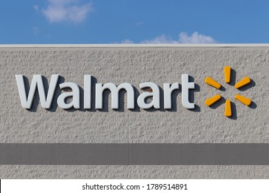 Shelbyville - Circa July 2020: Walmart Retail Location. Walmart Introduced Its Veterans Welcome Home Commitment And Plans On Hiring 265,000 Veterans.