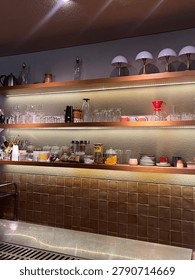 A shell of breakfast eatery