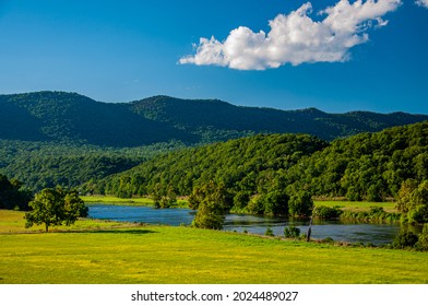 The Shenandoah River Valley On A Beautiful Summer Day, Virginia USA