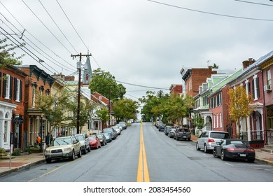 Shepherdstown, West Virginia, United States Of America – September 28, 2016. View Of German Street In Shepherdstown, WV. View With Cars And People On A Cloudy Day.