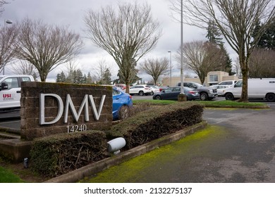 Sherwood, OR, USA - Mar 3, 2022: The DMV Office In Sherwood, Oregon. A Department Of Motor Vehicles (DMV) Is A Government Agency That Administers Motor Vehicle Registration And Driver Licensing.