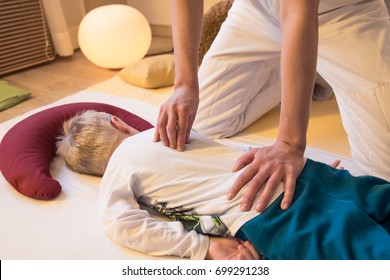 Shiatsu Back Massage 