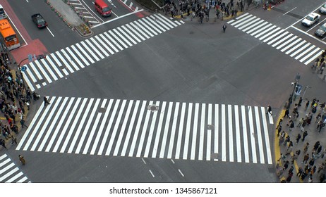 渋谷 スクランブル交差点 の画像 写真素材 ベクター画像 Shutterstock