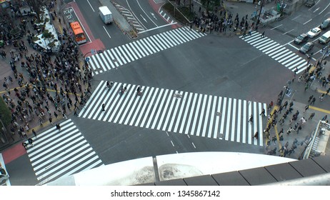 渋谷 スクランブル交差点 の画像 写真素材 ベクター画像 Shutterstock