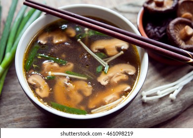 Shiitake Mushroom Chinese Soup