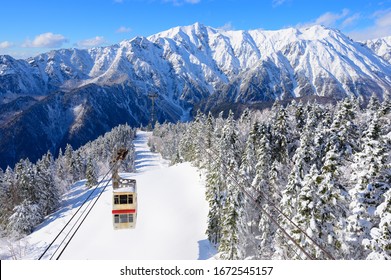 Shin-Hotaka Ropeway climbs up the top of Hotaka mountain in winter season, Okuhida, Gifu, Japan