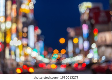 Shinjuku at night: Shinjuku is at its liveliest when the bright neon lights lit up the district