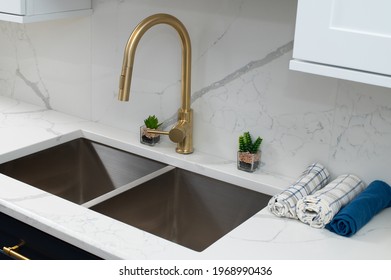 Shiny stainless steel faucet kitchen sink house decor new luxury