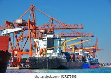 ship and crane - Shutterstock ID 517278808