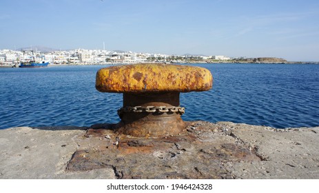 Ship docking on the pier