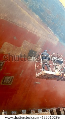 ship hull refitting at drydock