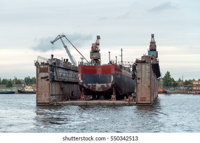 Ship repairs floating docks.