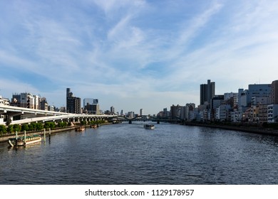 
Ship traveling in the Sumida River１