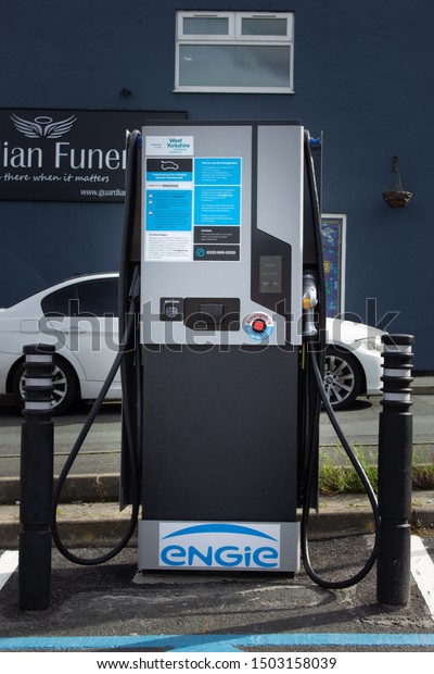 Shipley, Yorkshire / UK 9-10-2019 One of the\
first electric vehicle charging points has been installed in\
Shipley as more motorists turn to eco friendly cars that are better\
for the environment