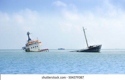 Sinking Ship Images Stock Photos Vectors Shutterstock