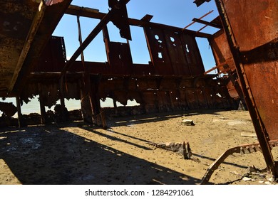 Shipwreck - Detail, South Island, Blenhaim, New Zealand