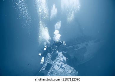 Shipwreck Diving Landscape Under Water, Old Ship At The Bottom, Treasure Hunt