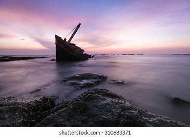 Shipwreck Wrecked Boat On Beach Stock Photo 310683371 | Shutterstock