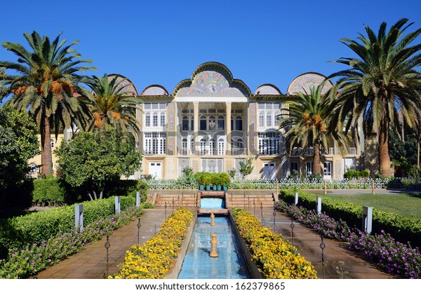 Shiraz Iran October 10 Eram Garden Stockfoto Jetzt Bearbeiten