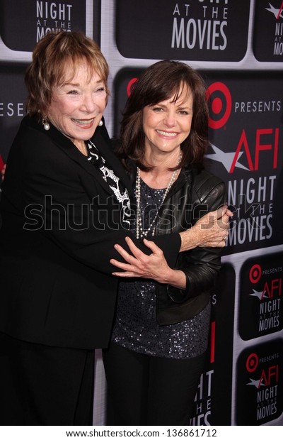 Shirley Maclaine Sally Field Afi Night Stock Photo 136861712 | Shutterstock