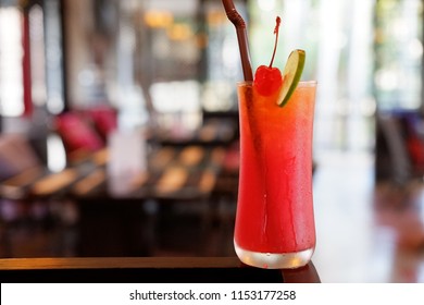 Shirley Temple Mocktail At Restaurant, Refreshing Summer Drinks Alcoholic, Cold Drink In The Party