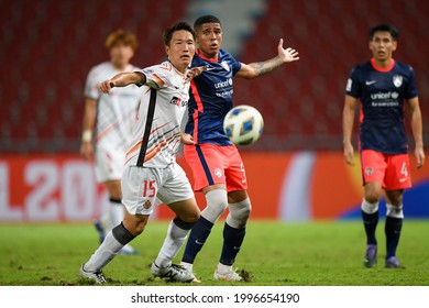 Sho Inagaki (L)of Nagoya Grampus In Action During The Football AFC Champions League Group G Johor Darul Ta’zim And Nagoya Grampus At Rajamangla Stadium On Jun 22, 2021 Bangkok,Thailand.