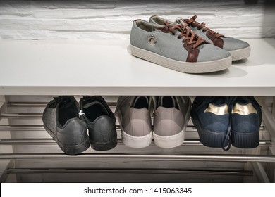 Imagenes Fotos De Stock Y Vectores Sobre Luxury Closet Shutterstock