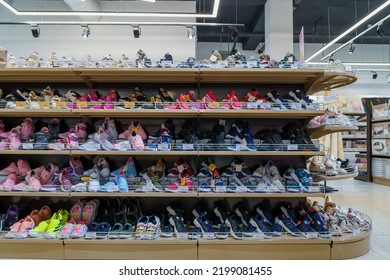 10,524 Shoe department Images, Stock Photos & Vectors | Shutterstock
