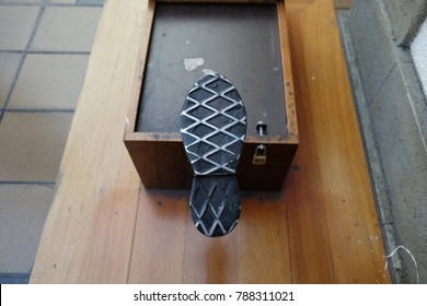 Shoe Shine Chair