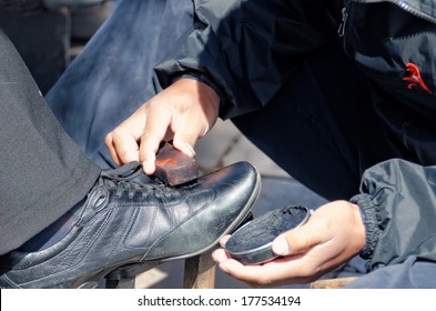 The Shoe Shiner