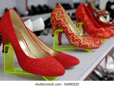 11,460 Women shoes shelves Images, Stock Photos & Vectors | Shutterstock