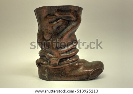 shoe/boots/metal