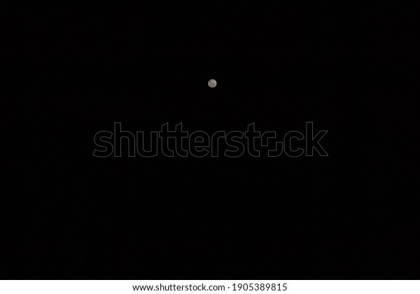 shooting\
moon at night with standard lens nikkor\
18-55mm