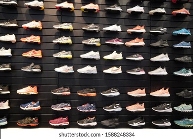 14,322 Adidas sports shoes Images, Stock Photos & Vectors | Shutterstock