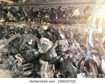 Shop Selling Used 2nd Hand Car Spare Part.