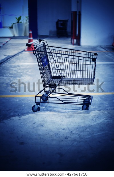 \
Shopping cart at Parking at\
the mall