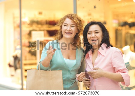 mature mall oops Mature mall oops