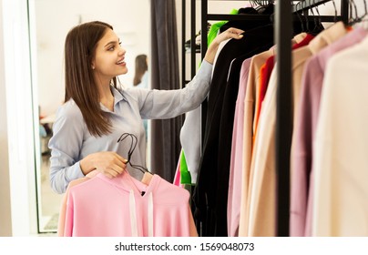 15,061 Woman pick clothes Images, Stock Photos & Vectors | Shutterstock