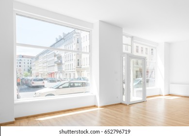 Shopping Window - Store Front / Empty Retail Store Interior