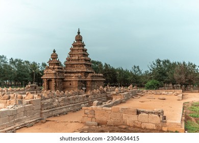Shore temple at mahabalipuram. Mahabalipuram is a town built by pandava dynasty and it is a classical monument of India.
