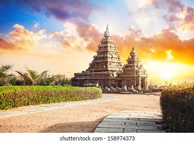 Shore temple at sunset sky in Mamallapuram, Tamil Nadu, India