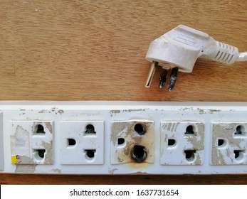 Short-circuiting On The Power Strip Is A Use That Exceeds The Quality Standards Of Electrical Appliances.