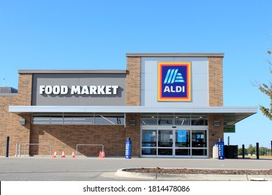 A shot of an Aldi store in Hutchinson Kansas USA with blue sky on a clear day , That was on 9-13-2020.