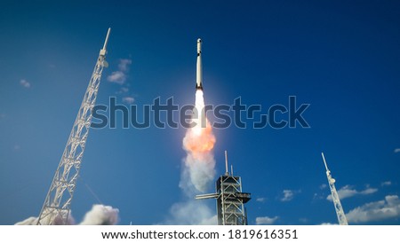 Shot of a Launch Pad Complex: Successful Rocket Launching with Crew on a Space Exploration Mission. Flying Spaceship Blasts Flames and Smoke on a Take-Off. Humanity in Space, Conquering Universe.