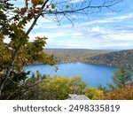 A shot from within the forest on Devil’s lake capturing the beauty of autumn in Wisconsin through the beautiful hues of yellow and gold 