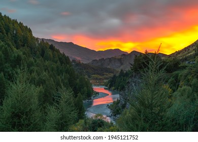 Shotover River Queenstown Sunrise With S Shape In River