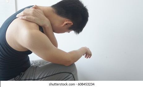 Shoulder pain Caused by not taking care of health.