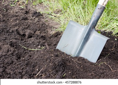 140,240 Digging with a shovel Images, Stock Photos & Vectors | Shutterstock