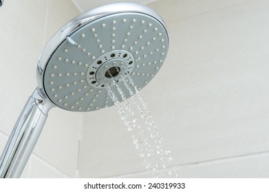 4,700 No water in shower Images, Stock Photos & Vectors | Shutterstock