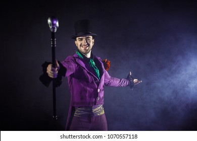 1,638 Circus presenter Images, Stock Photos & Vectors | Shutterstock